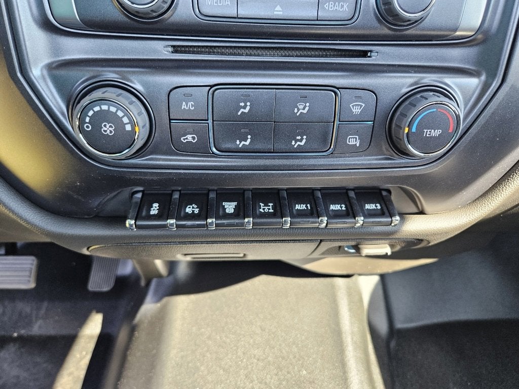 2024 Chevrolet Silverado 5500 HD Work Truck