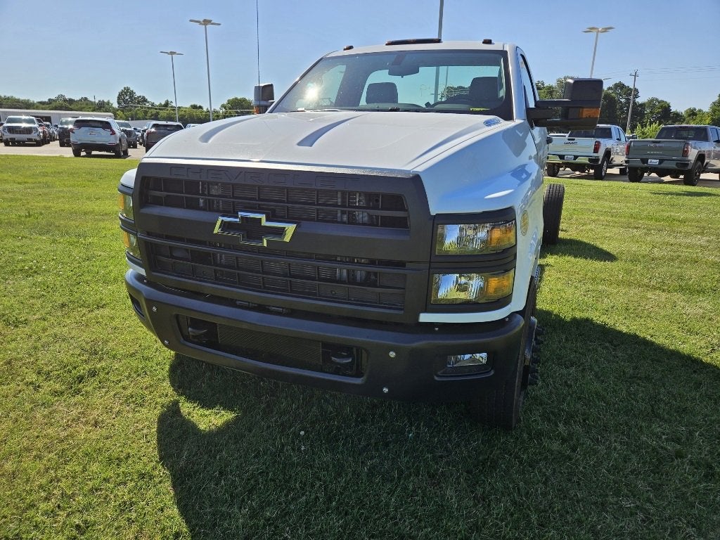 2024 Chevrolet Silverado 5500 HD Work Truck