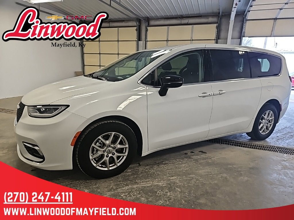 2024 Chrysler Pacifica Touring L