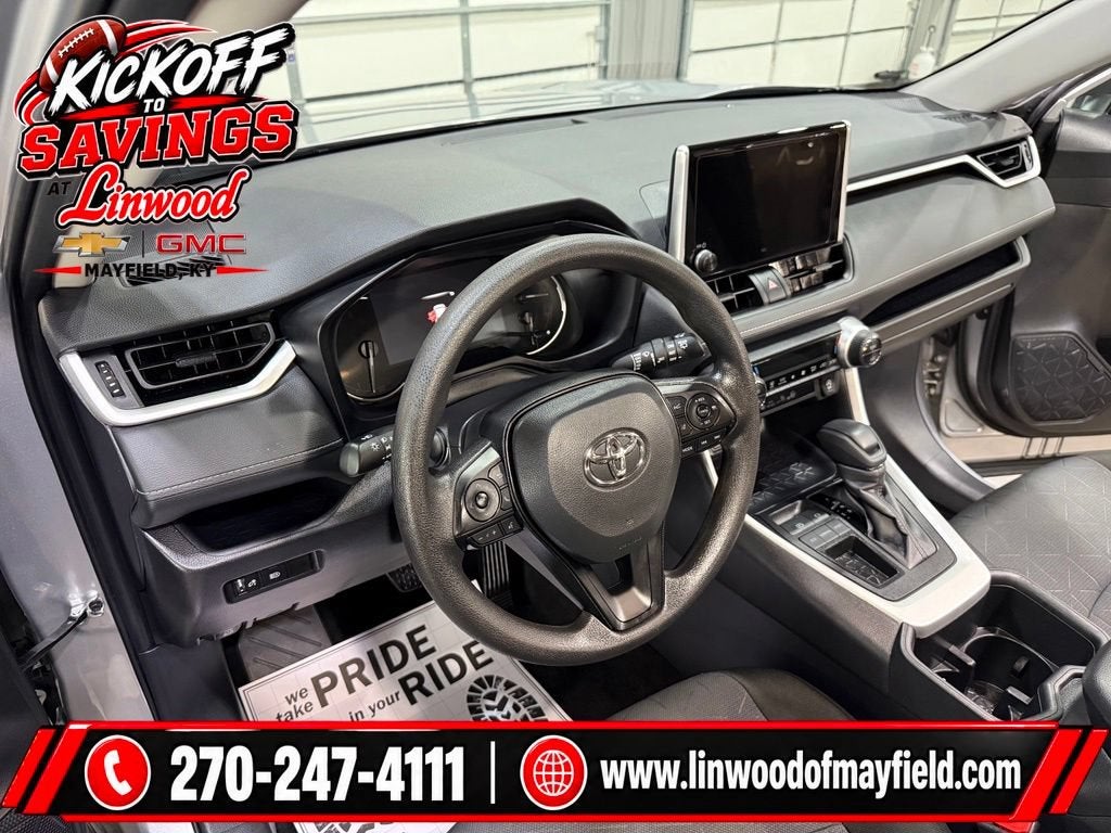 2025 Toyota RAV4 XLE
