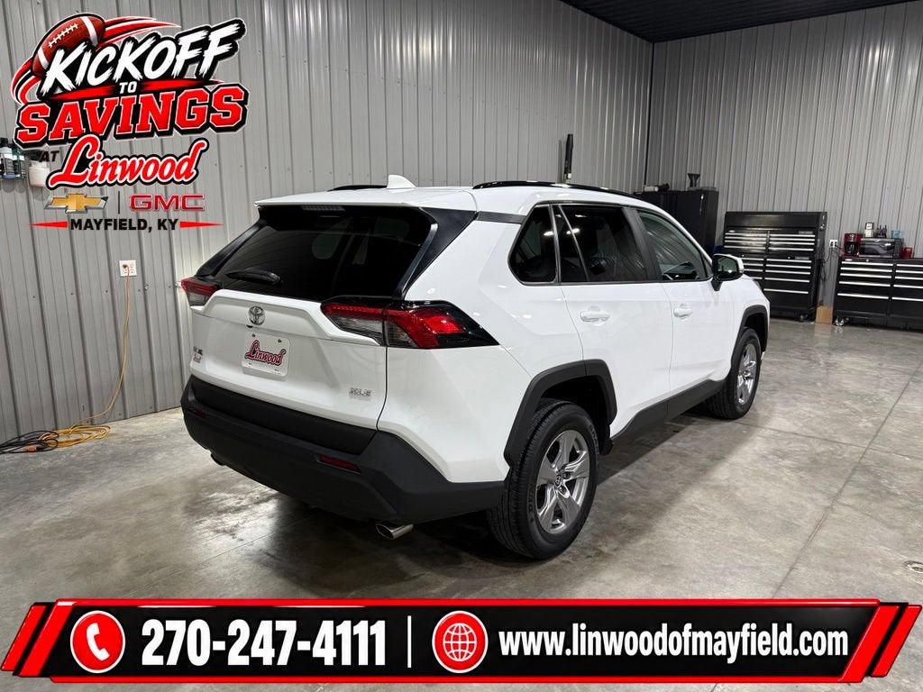 2025 Toyota RAV4 XLE