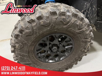 2023 CAN-AM Maverick Base