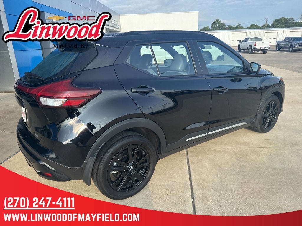 2024 Nissan Kicks SR