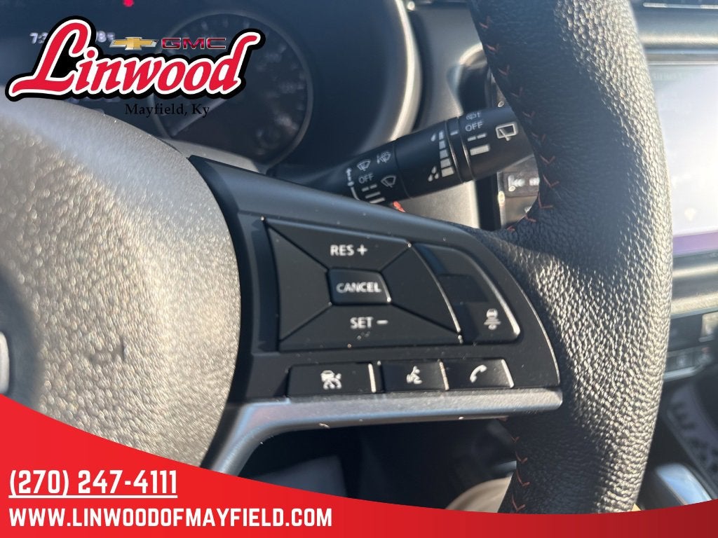 2024 Nissan Kicks SR