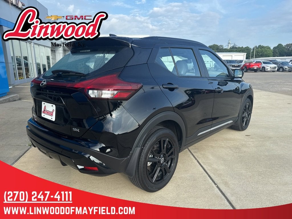 2024 Nissan Kicks SR