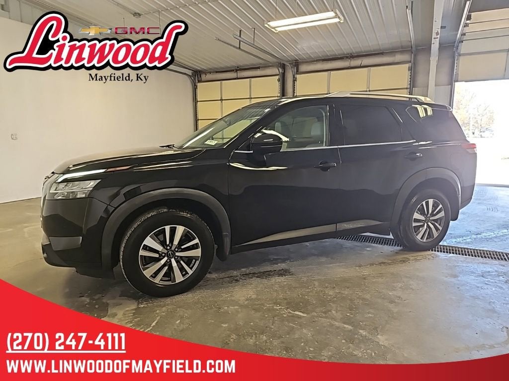 2023 Nissan Pathfinder SL