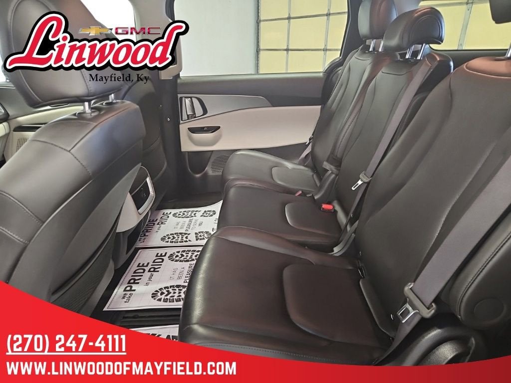 2024 Kia Carnival LX